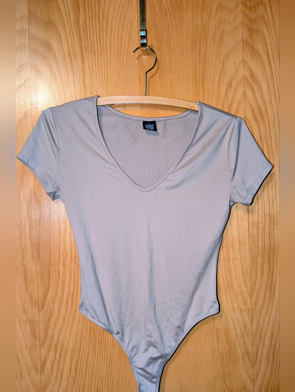 Classic V-Neck Short Sleeve Bodysuit - Light Gray